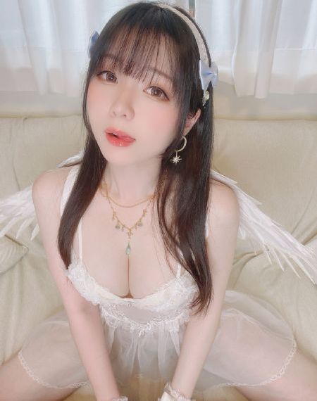 美女脱内衣露秘部位精油_欧美电影在线