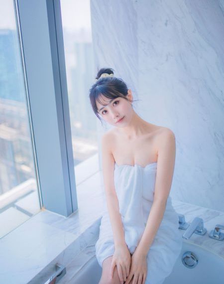 英语课代表备案在桌子上抄极夜_全集高清在线观看
