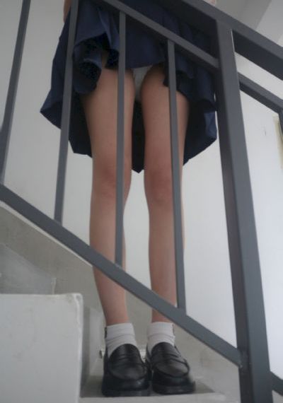 男生是怎么把女生弄的腰疼_BD英语BD在线观看