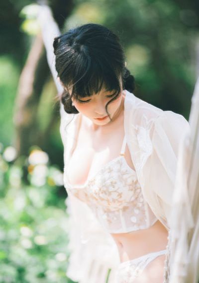 亚洲男人的天堂婷婷色五月一_4K电影在线看